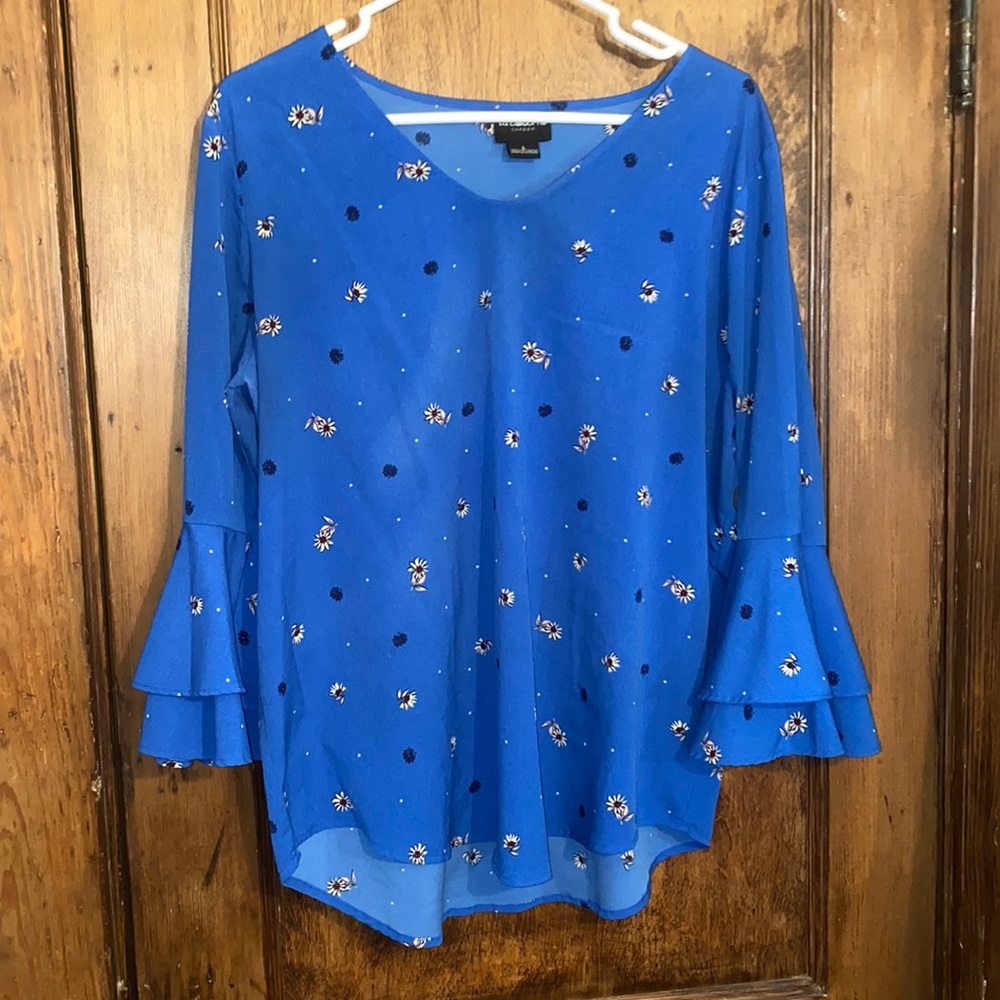 blue floral detail blouse